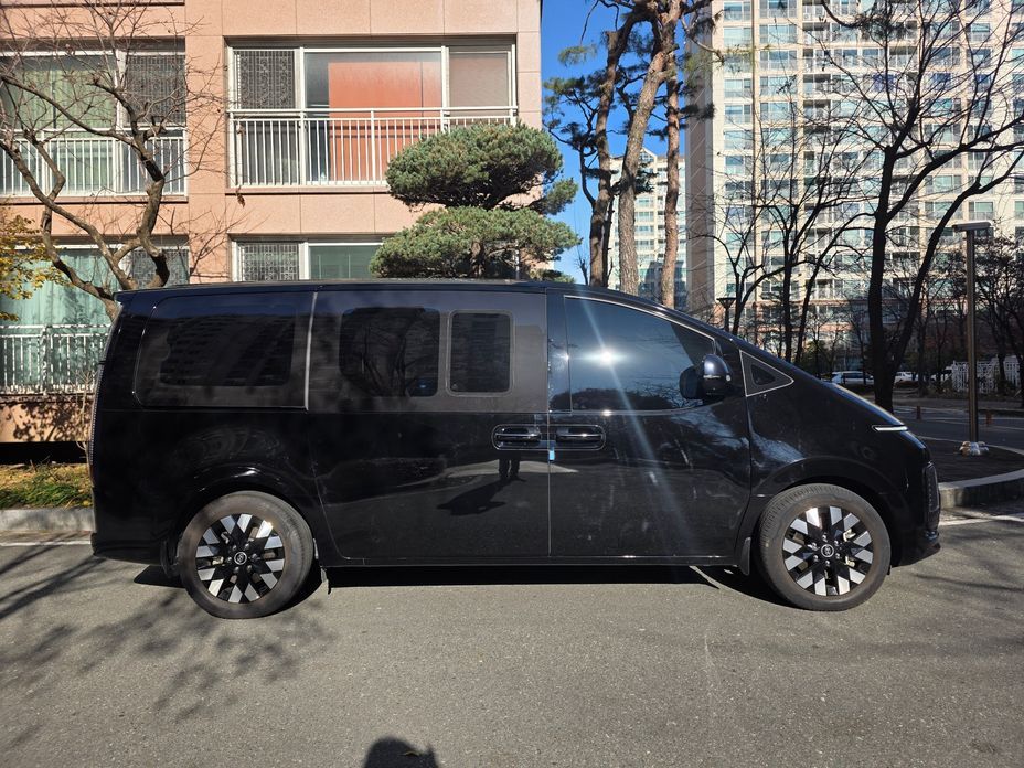 Hyundai Staria