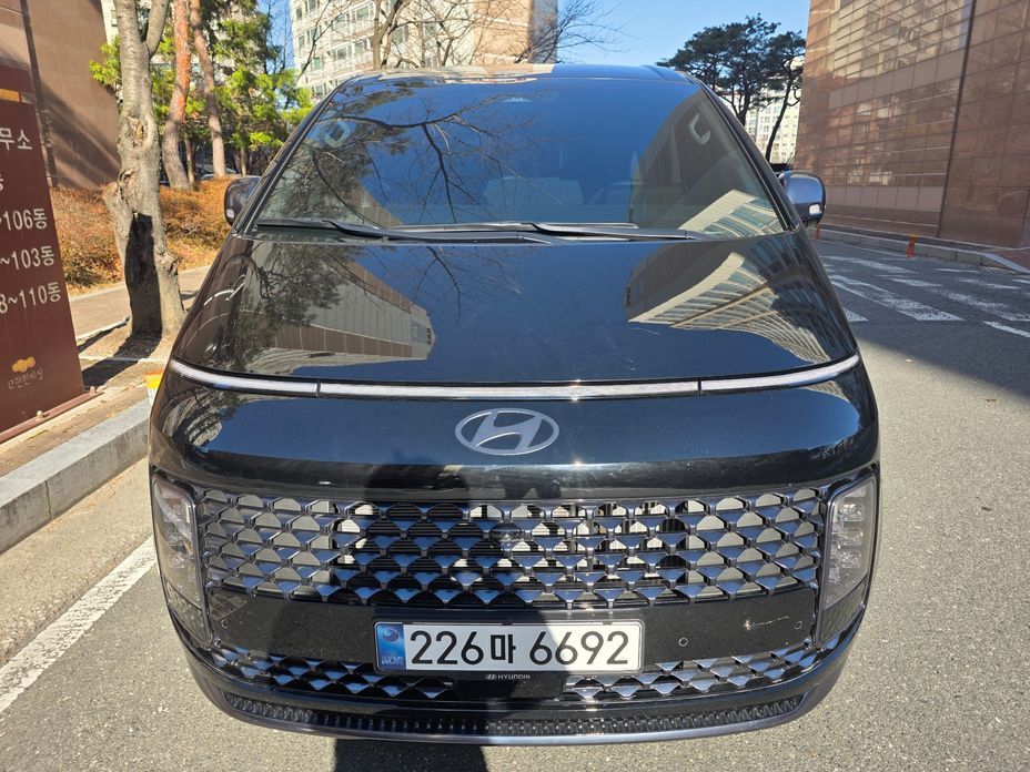 Hyundai Staria