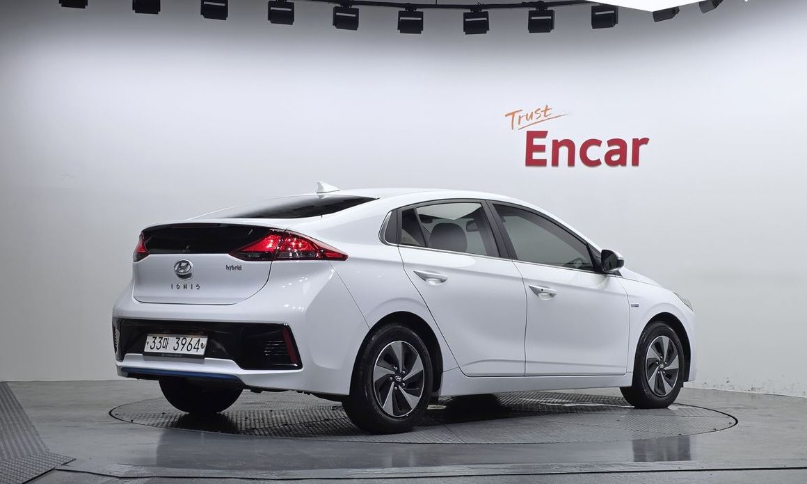 Hyundai Ioniq