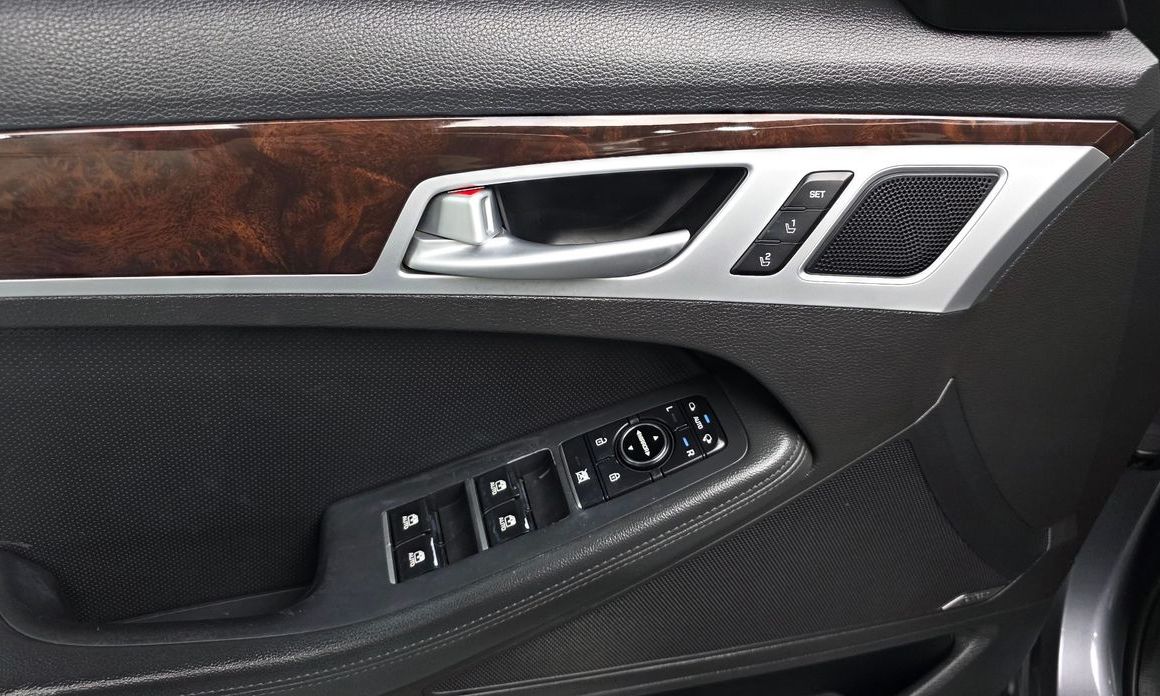 Hyundai Genesis