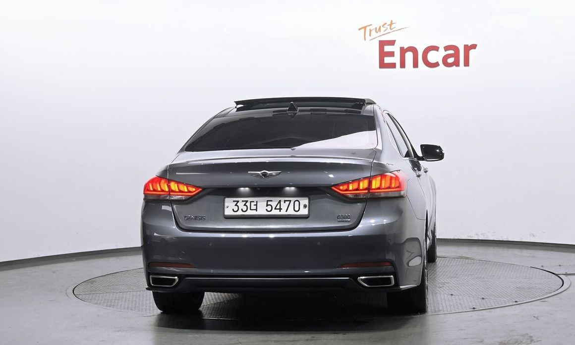 Hyundai Genesis