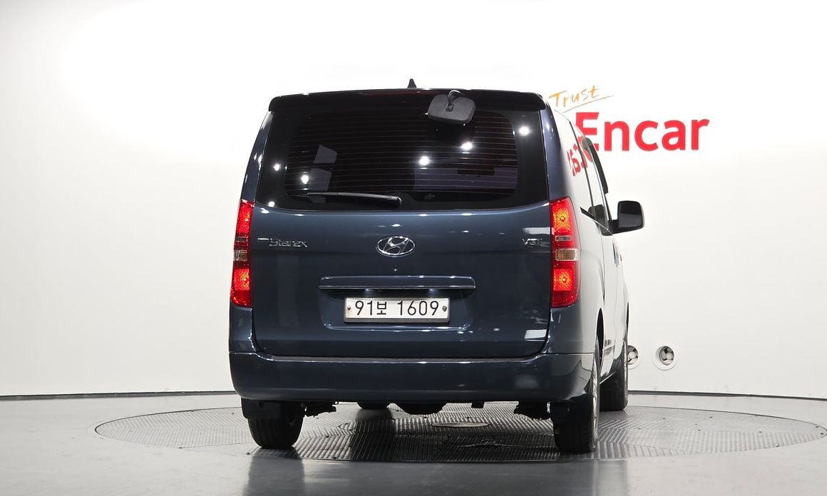 Hyundai Starex