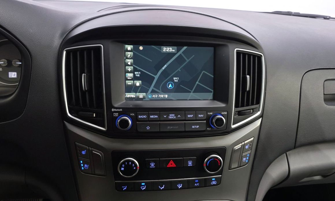 Hyundai Starex
