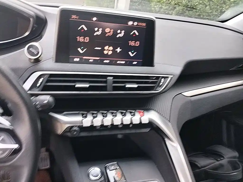 Peugeot 4008