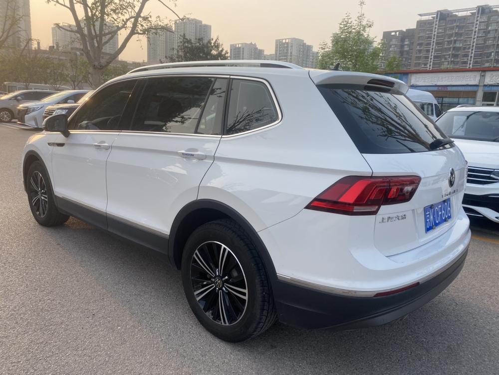 Volkswagen Tiguan L