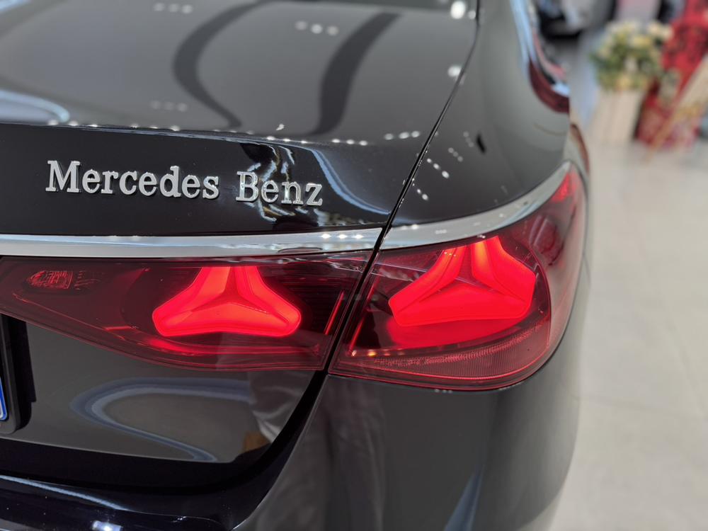 Mercedes-Benz Mercedes-Benz E-Class