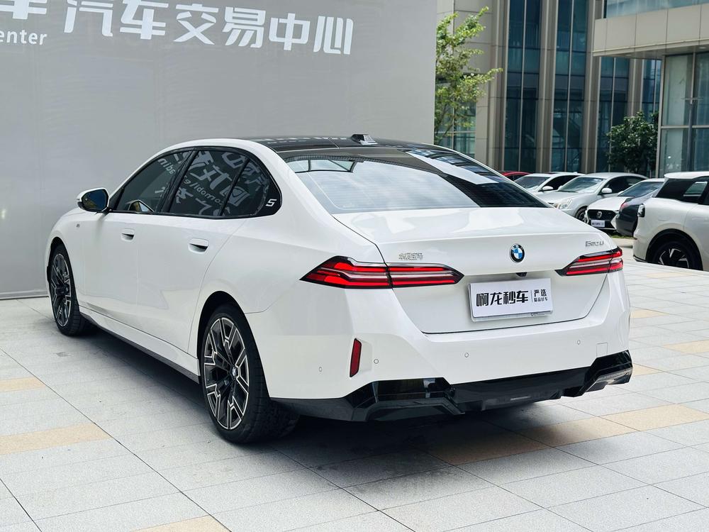 BMW BMW 5-Series