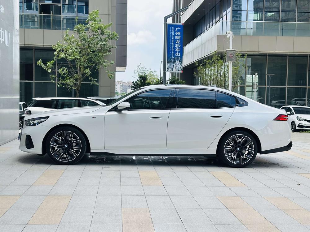 BMW BMW 5-Series