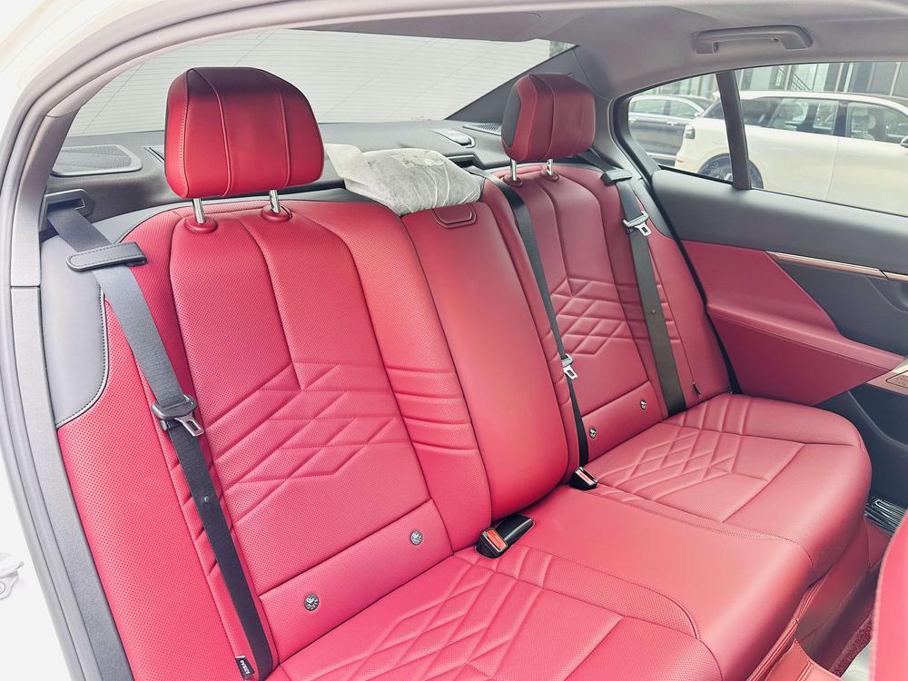 BMW BMW 5-Series