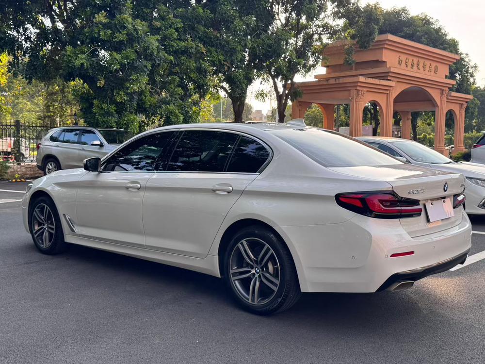 BMW BMW 5-Series