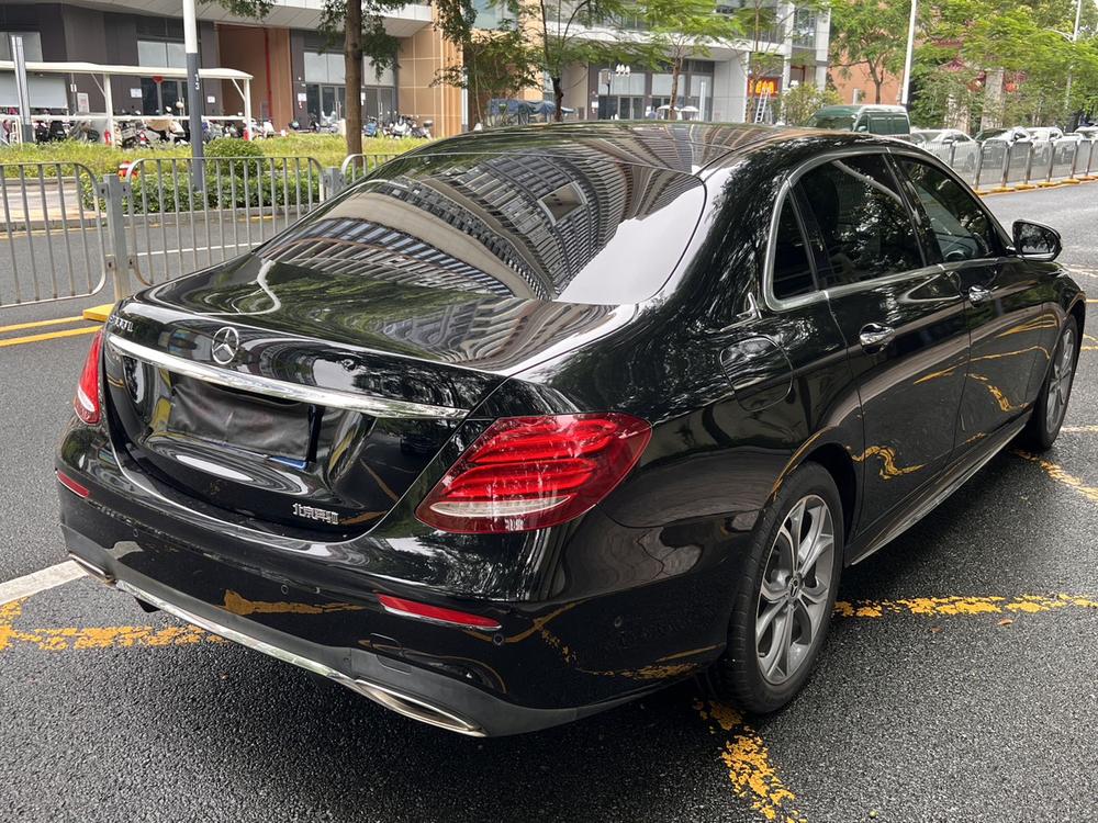 Mercedes-Benz Mercedes-Benz E-Class