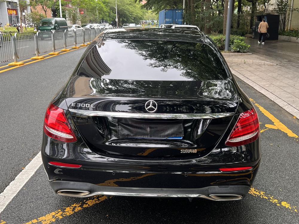 Mercedes-Benz Mercedes-Benz E-Class