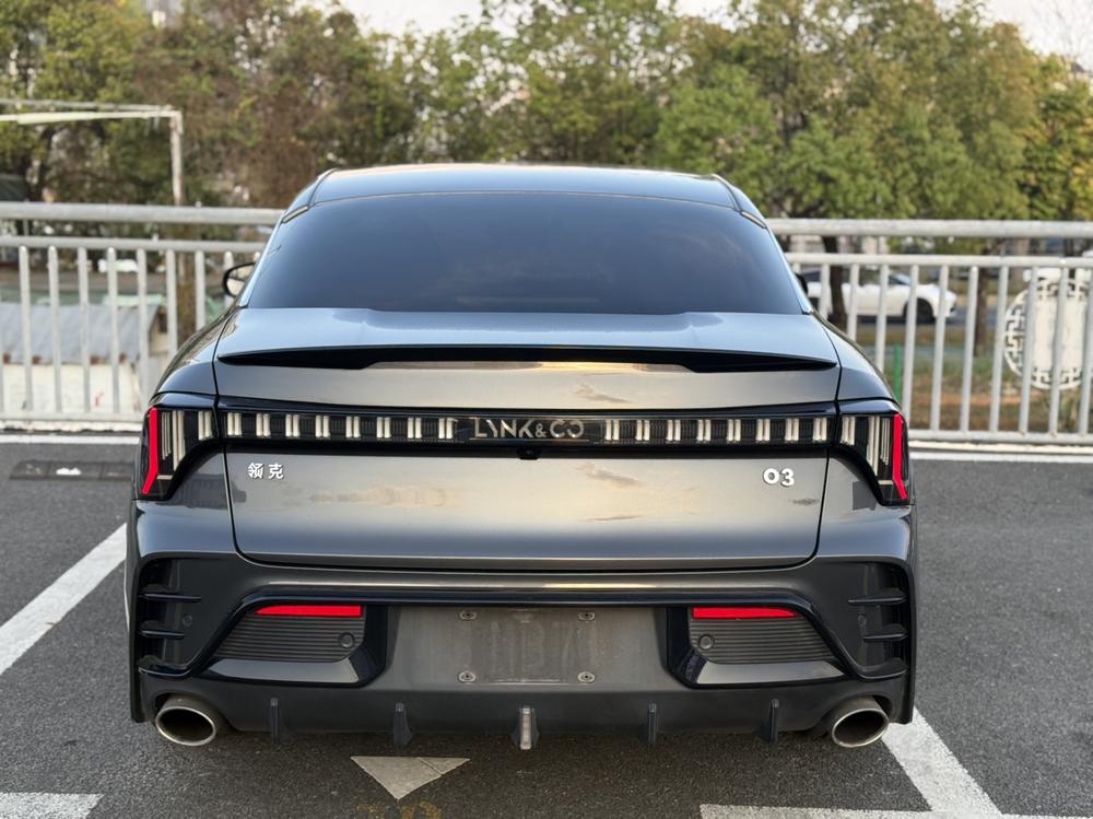 Lynk Lynk & Co 03