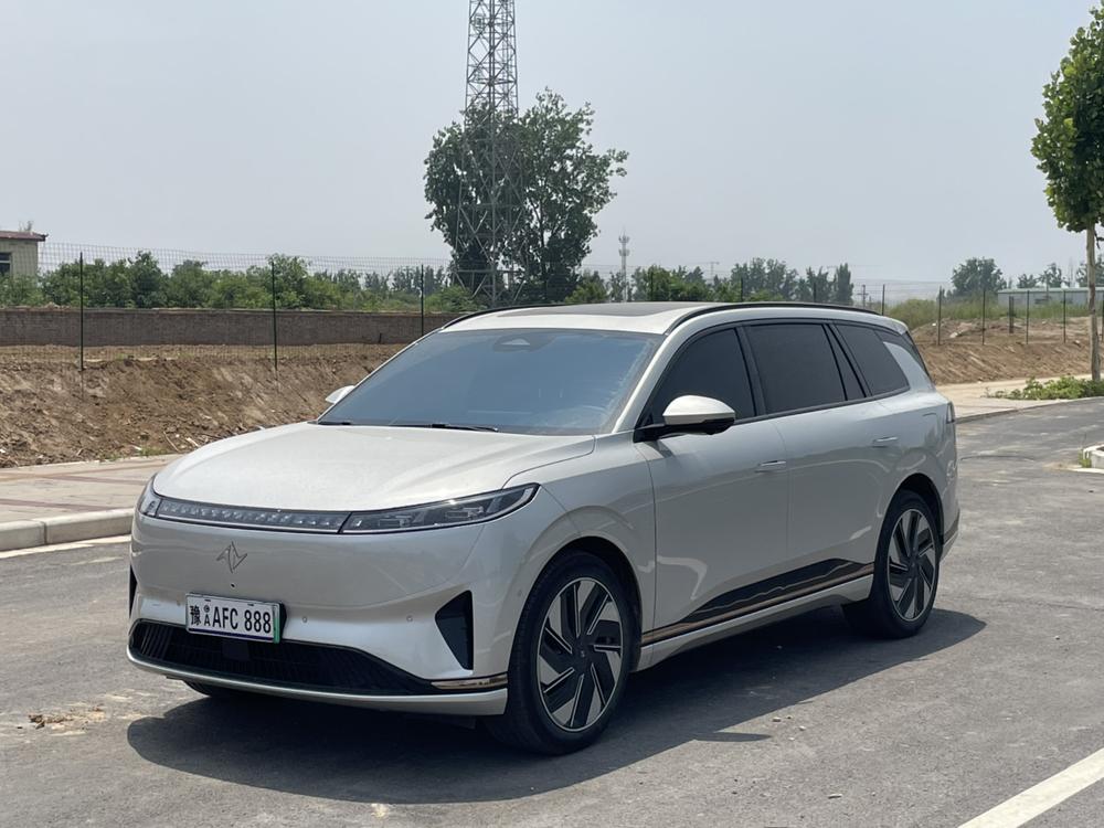 Dongfeng Yipai 奕派008