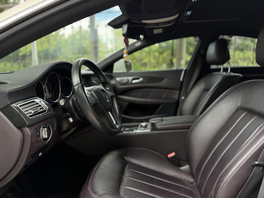 Mercedes-Benz Mercedes-Benz CLS