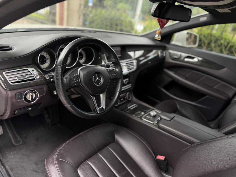 Mercedes-Benz Mercedes-Benz CLS