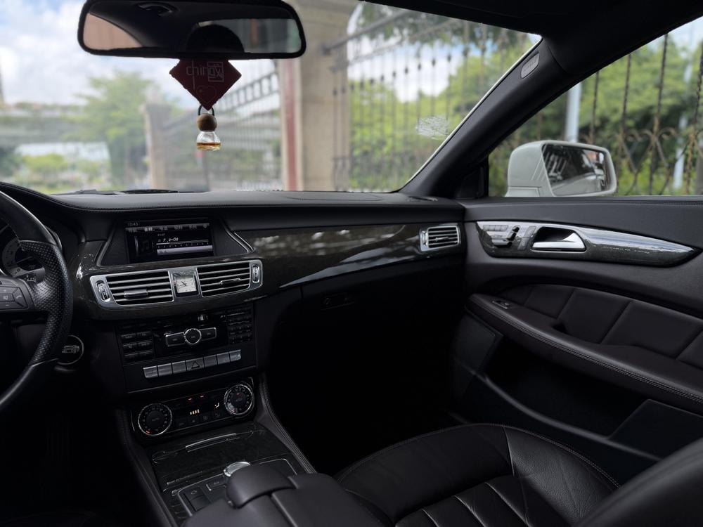 Mercedes-Benz Mercedes-Benz CLS