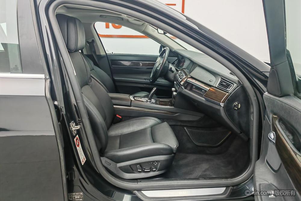 BMW BMW 7-Series