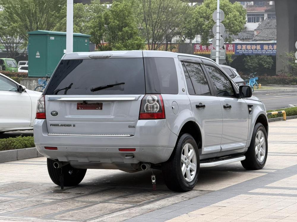 Land Rover Freelander 2