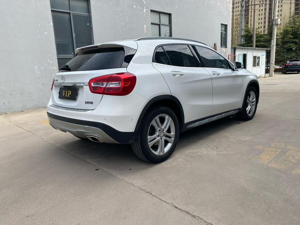 Mercedes-Benz Mercedes-Benz GLA