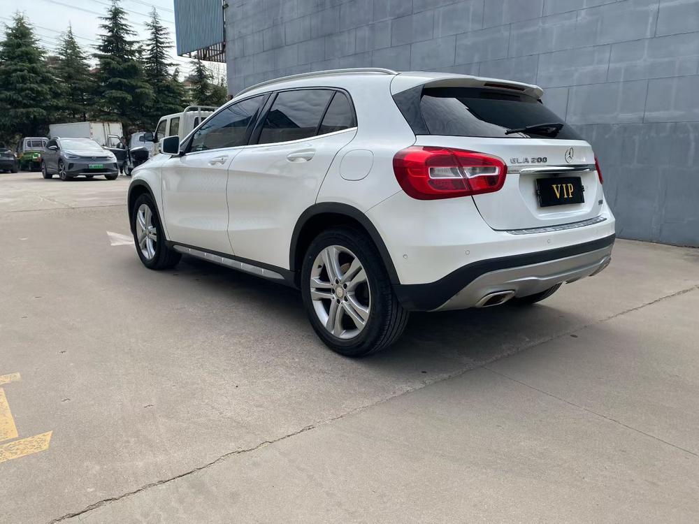 Mercedes-Benz Mercedes-Benz GLA