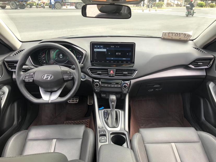 Hyundai Lafesta