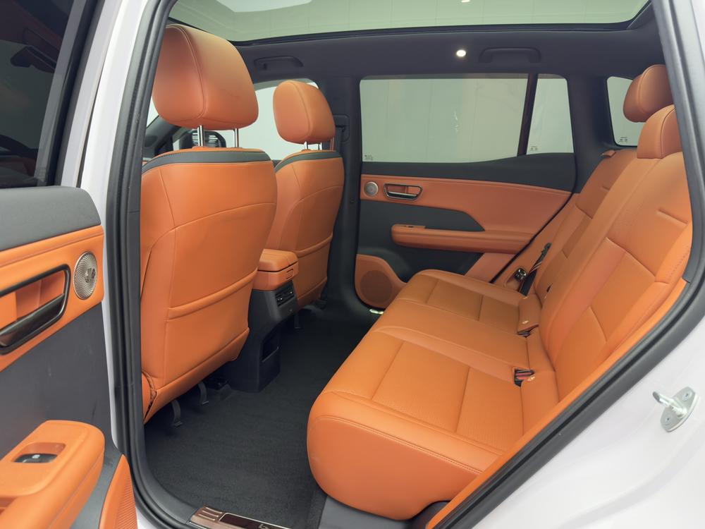 Toyota Bozhi 3X