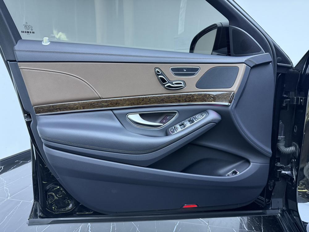 Mercedes-Benz Mercedes-Benz S-Class