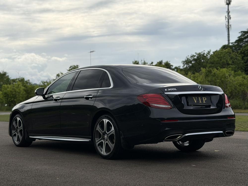 Mercedes-Benz Mercedes-Benz E-Class