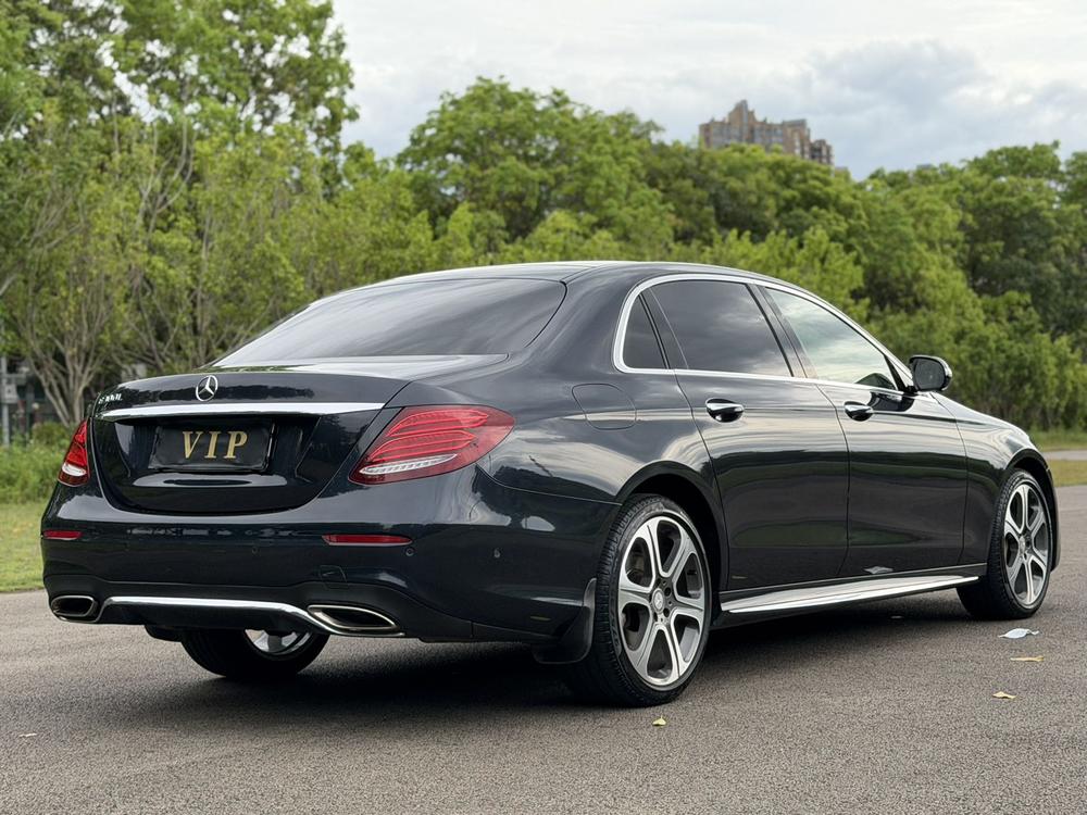 Mercedes-Benz Mercedes-Benz E-Class