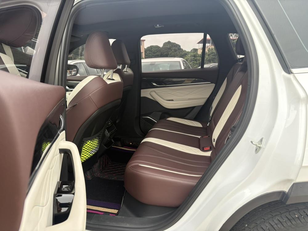 Geely Xingyue L