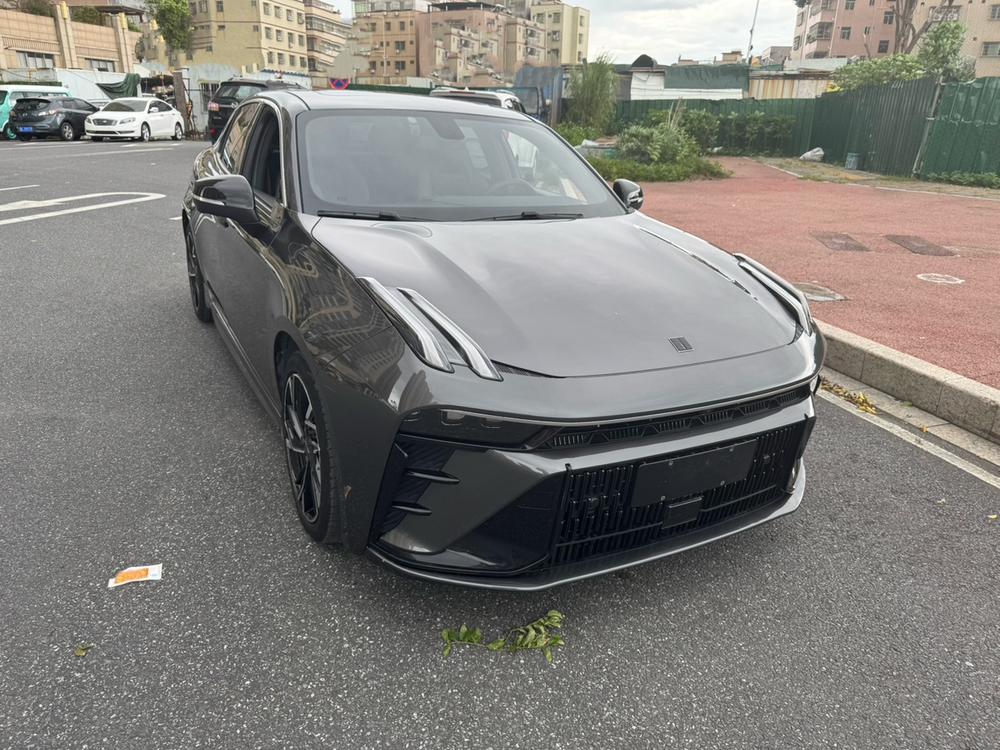 Lynk Lynk & Co 03