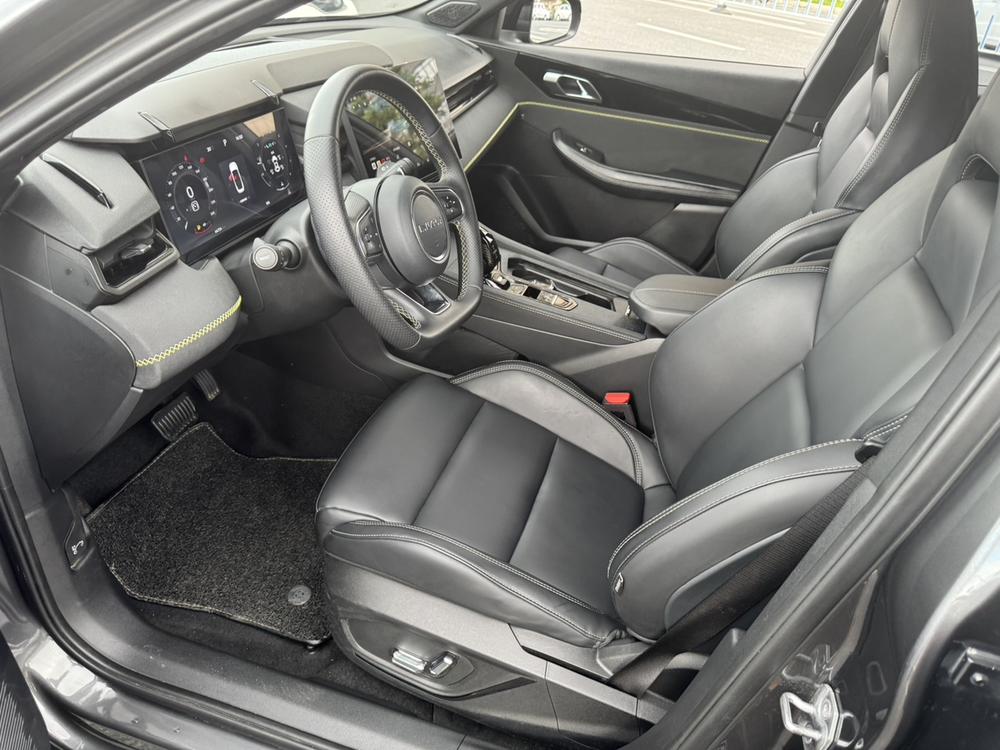Lynk Lynk & Co 03