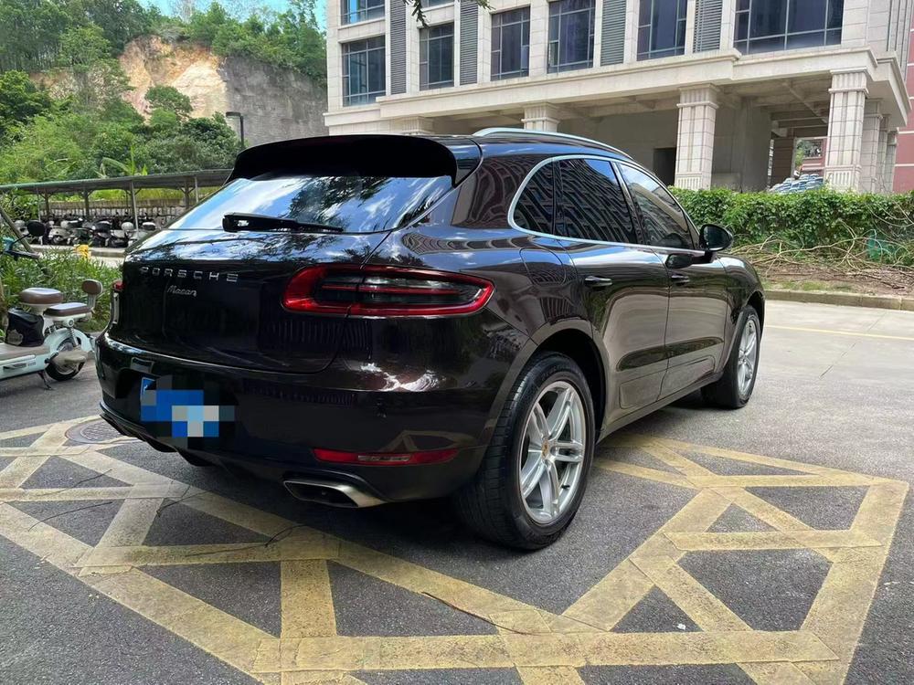 Porsche Macan