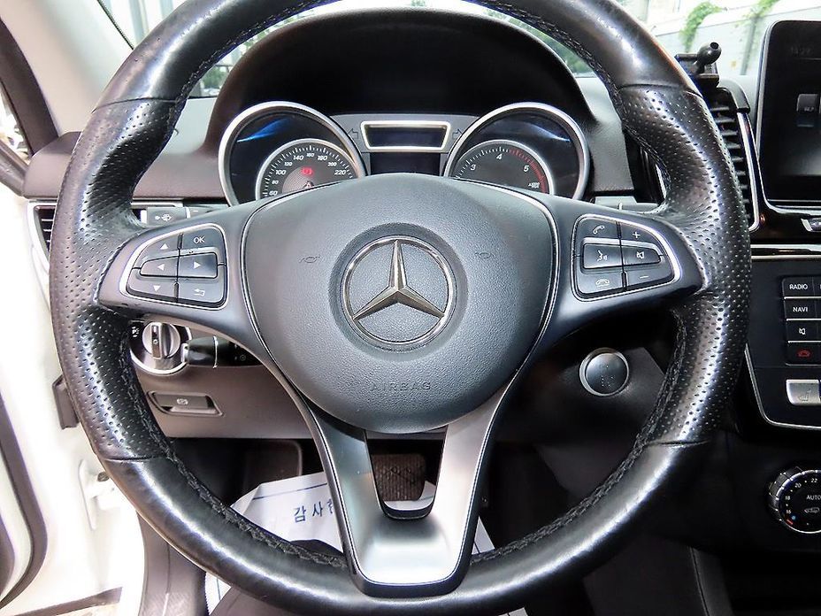 Mercedes-Benz GLE-Class