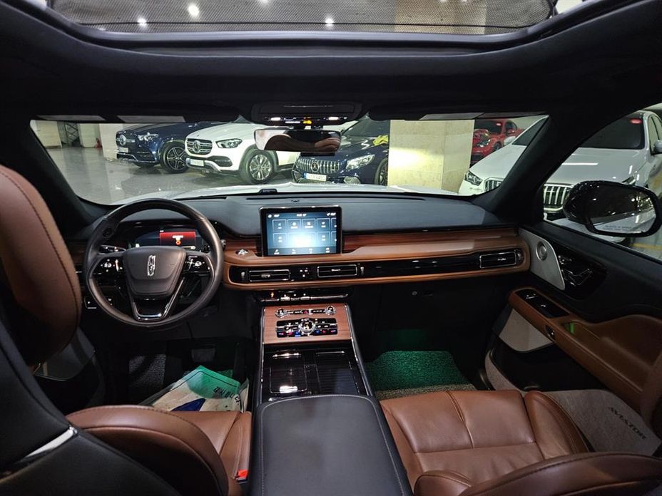Lincoln Aviator