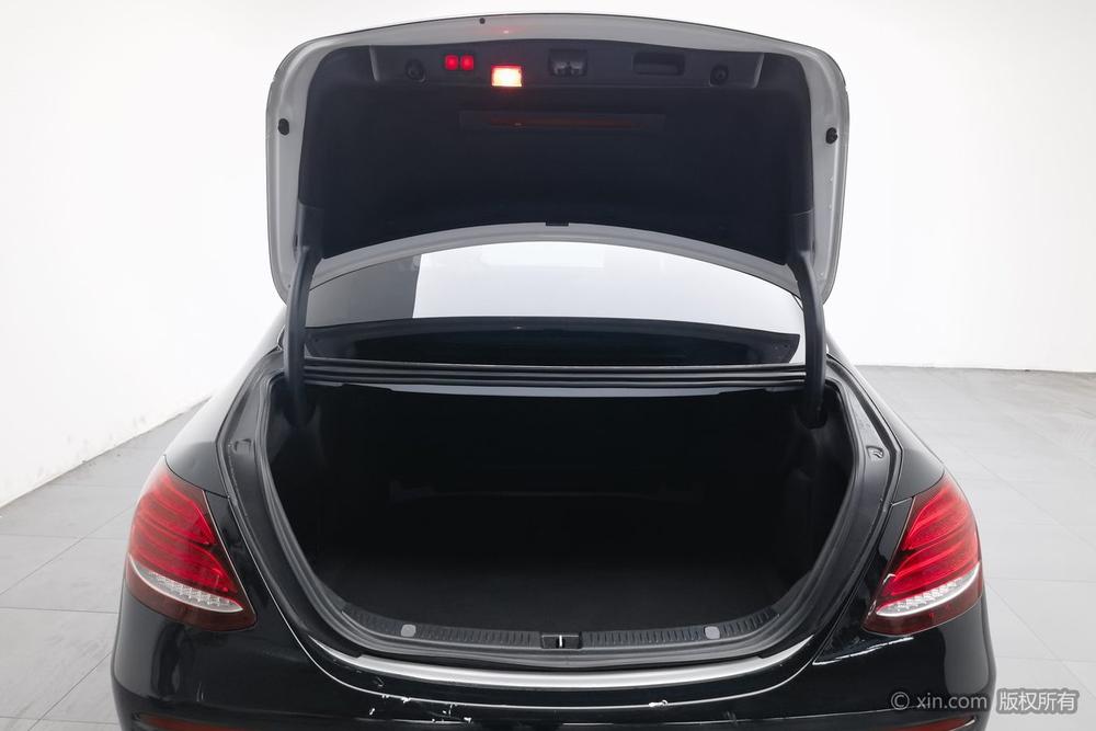 Mercedes-Benz Mercedes-Benz E-Class