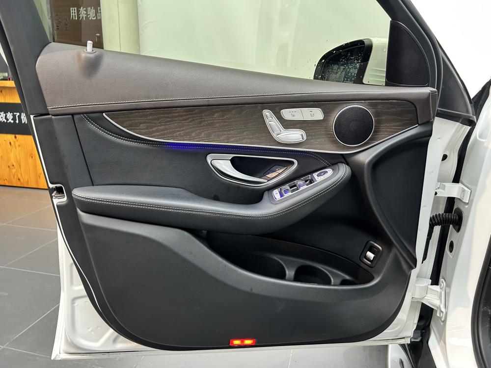 Mercedes-Benz Mercedes-Benz GLC