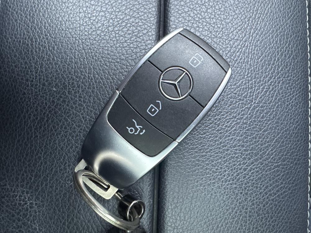 Mercedes-Benz Mercedes-Benz C-Class