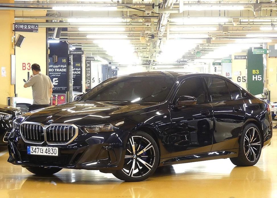 BMW 5-Series