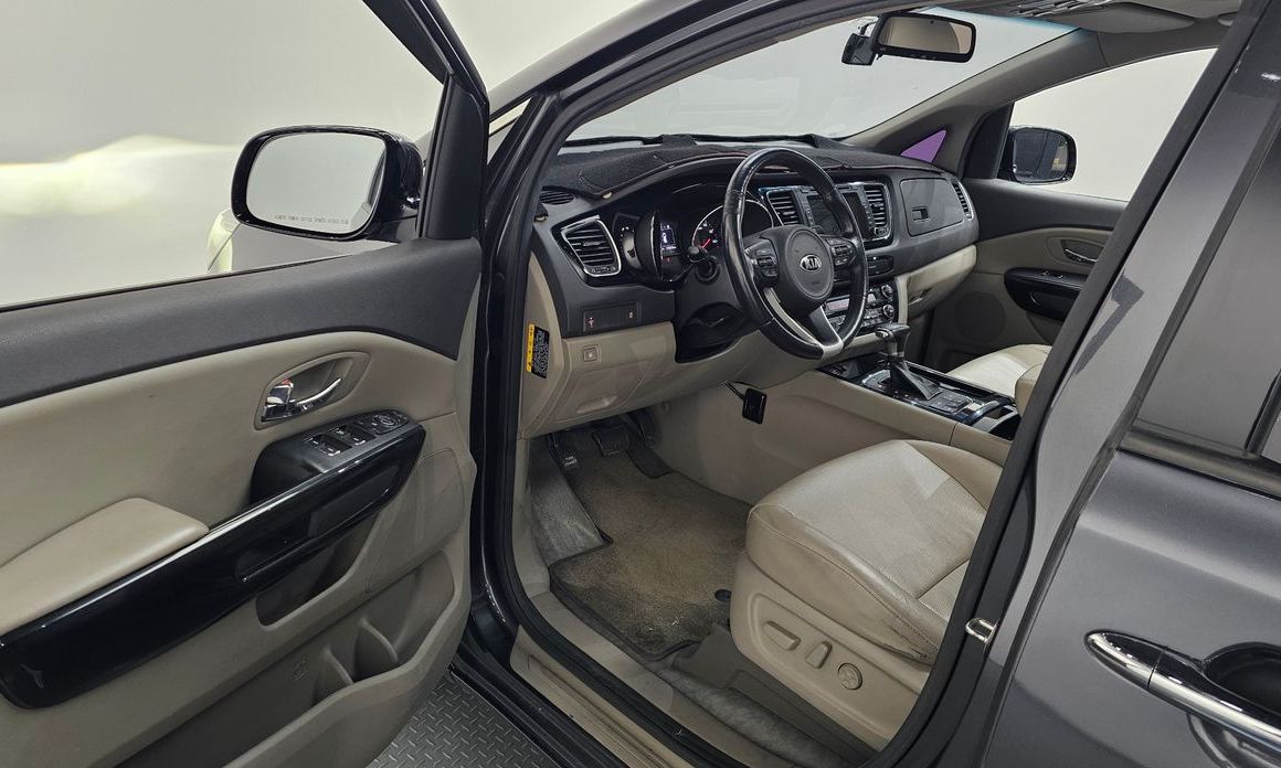 Kia Canival