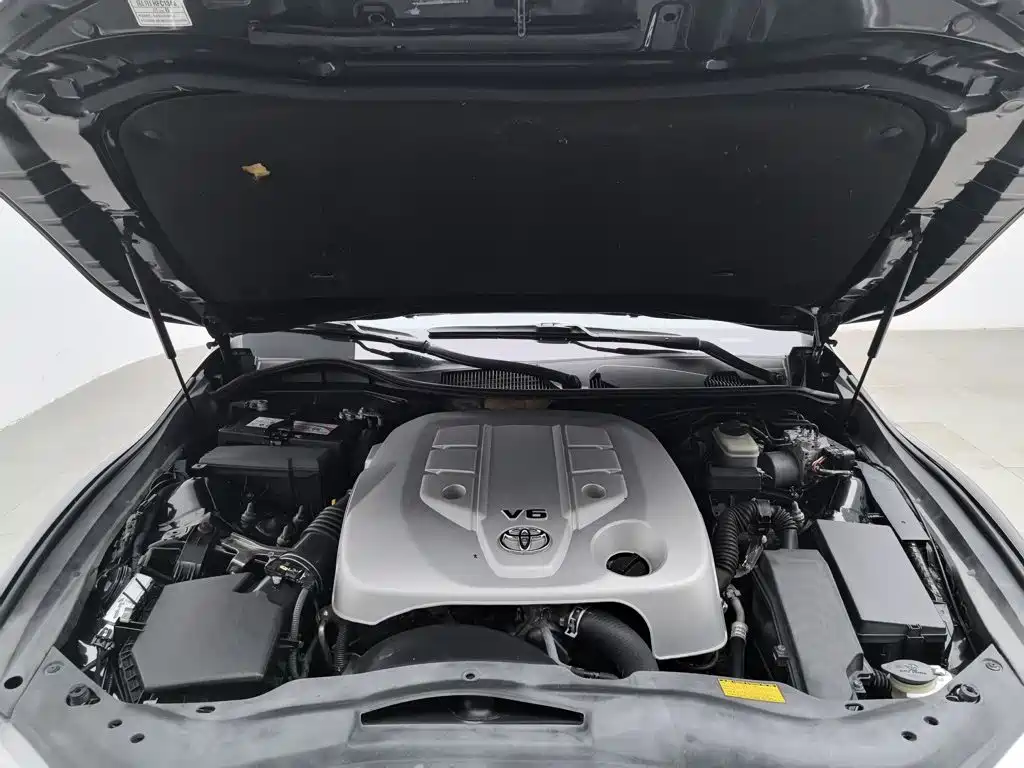 Toyota Reiz