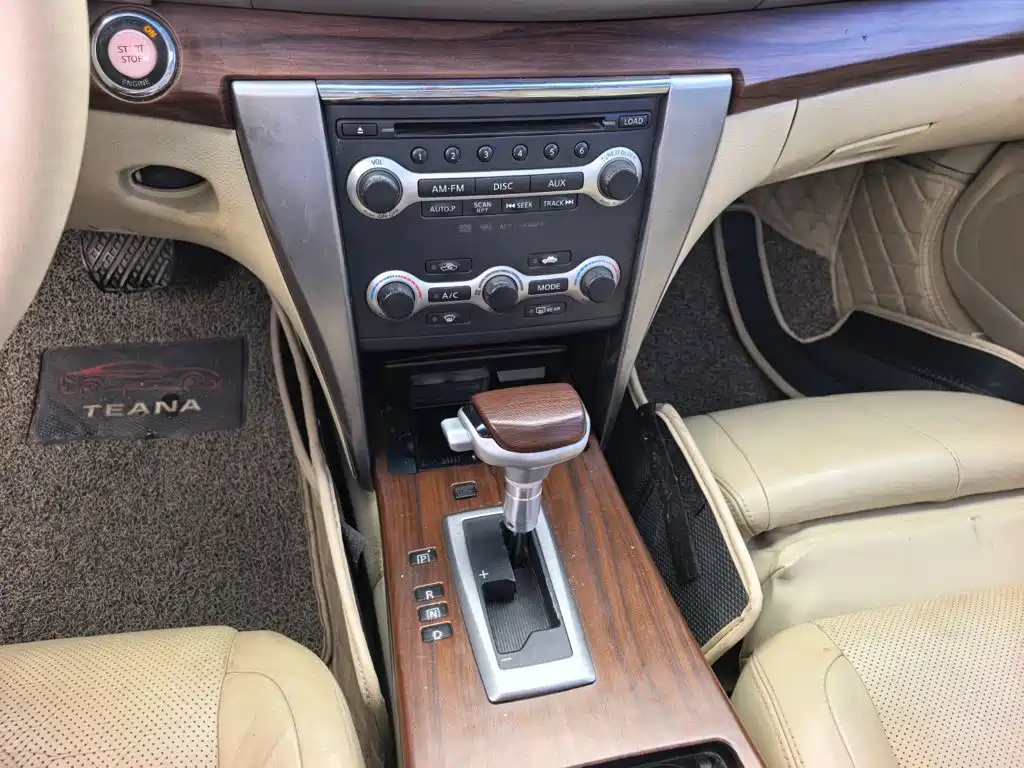 Nissan Teana