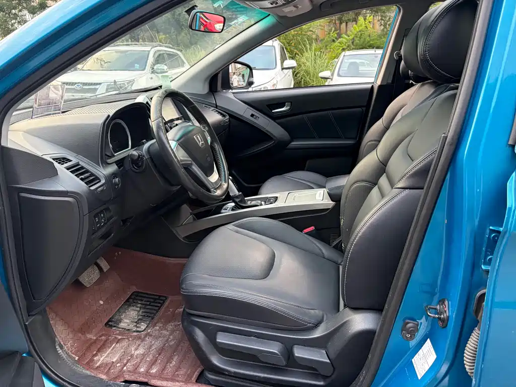 Luxgen U6