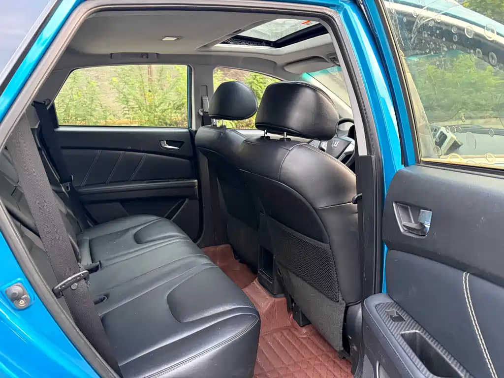 Luxgen U6