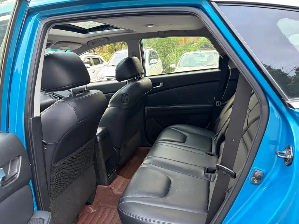Luxgen U6