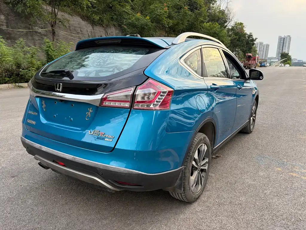 Luxgen U6