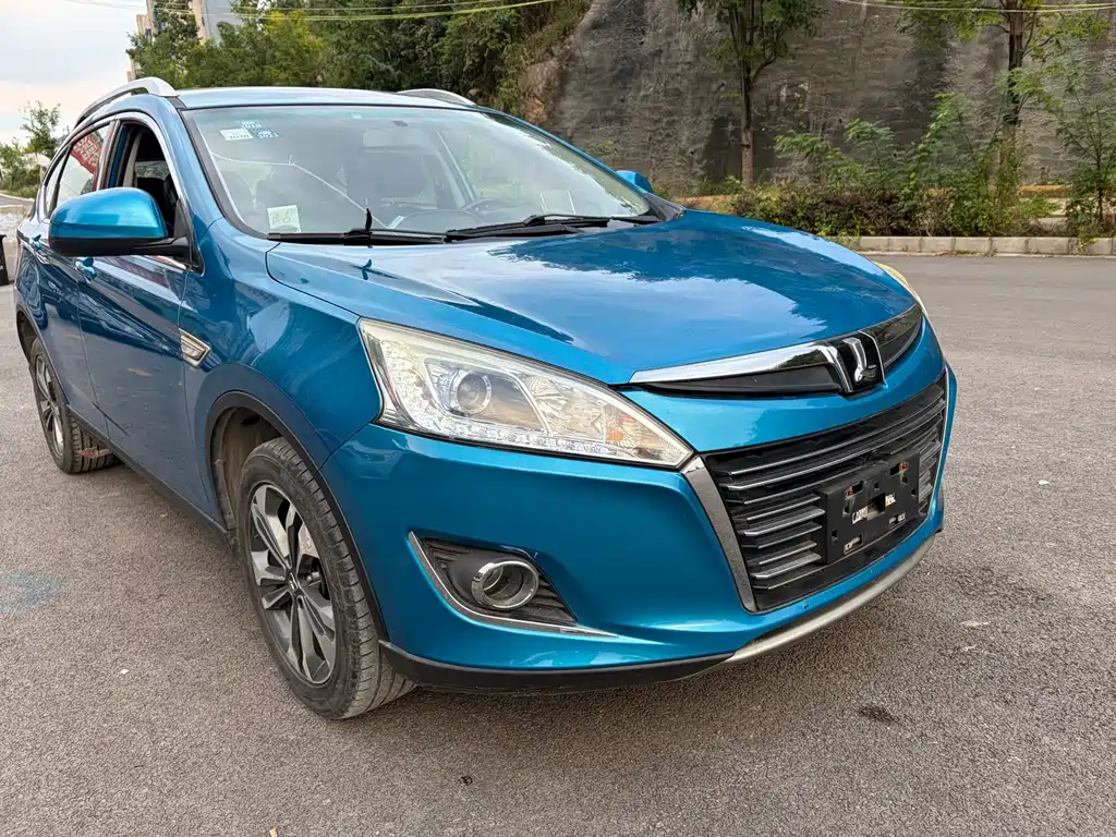 Luxgen U6