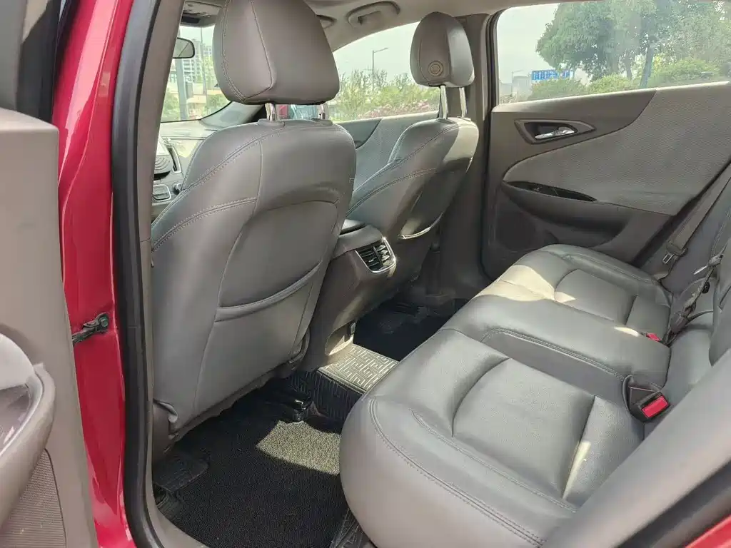 Chevrolet Malibu XL