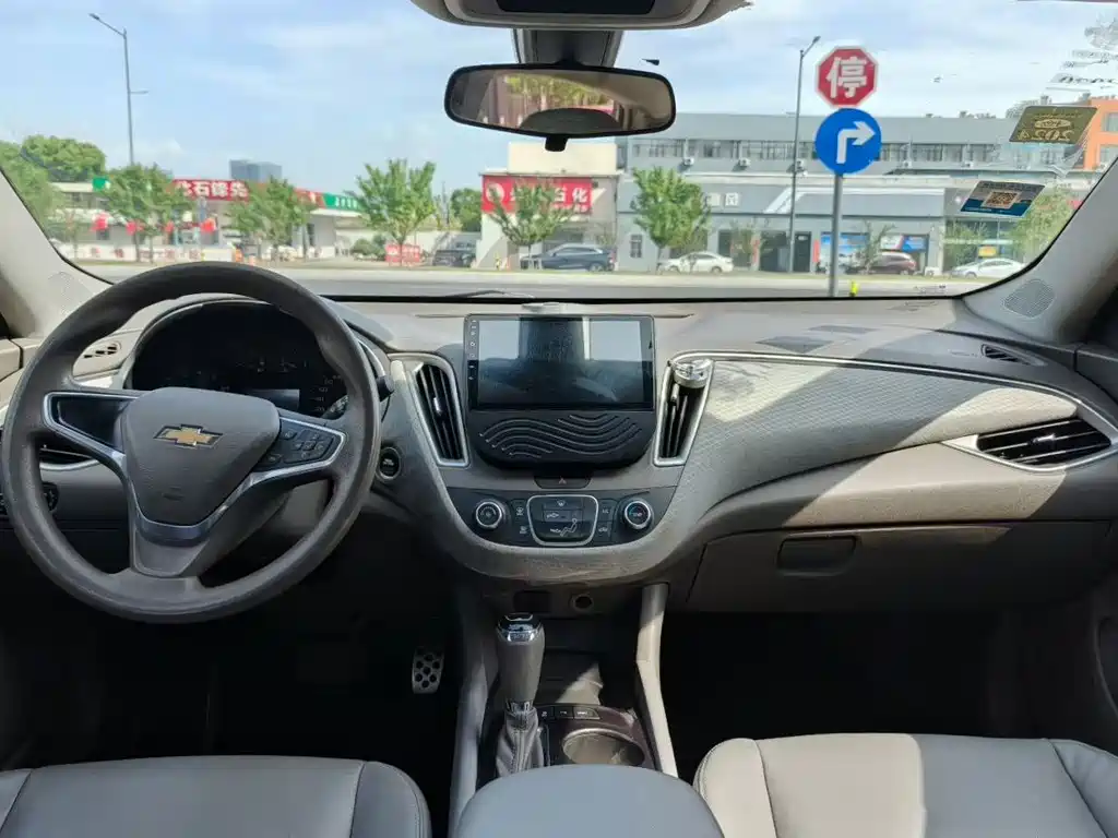 Chevrolet Malibu XL